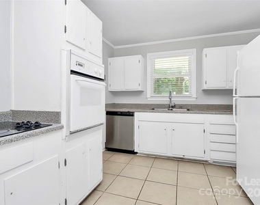 228 Seneca Place - Photo Thumbnail 14