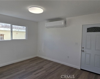 1428 E 54th - Photo Thumbnail 4