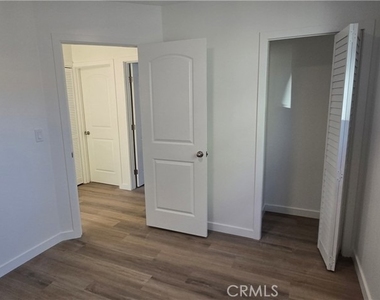 1428 E 54th - Photo Thumbnail 7