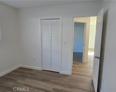 1428 E 54th - Photo Thumbnail 9