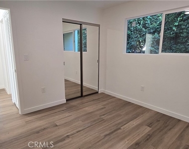 1428 E 54th - Photo Thumbnail 13