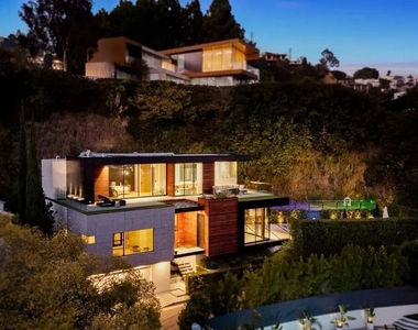 1331 Belfast Drive - Photo Thumbnail 3