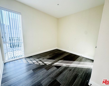1241 5th Street - Photo Thumbnail 22