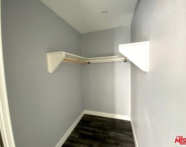 1529 S Bundy Drive - Photo Thumbnail 8