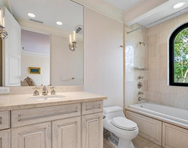 12 Lagomar Road - Photo Thumbnail 20