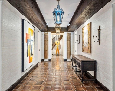 12 Lagomar Road - Photo Thumbnail 10