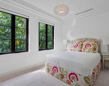 12 Lagomar Road - Photo Thumbnail 17