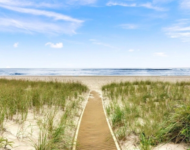 250 Dune Road - Photo Thumbnail 16