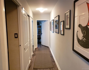 100 W Broadway - Photo Thumbnail 20