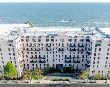 100 W Broadway - Photo Thumbnail 23