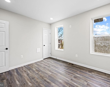 1918 E Lafayette Avenue - Photo Thumbnail 18