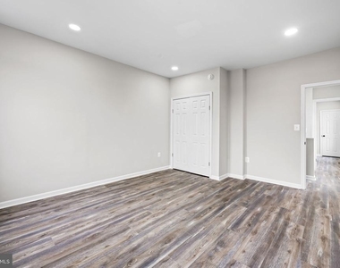 1918 E Lafayette Avenue - Photo Thumbnail 14
