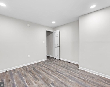 1918 E Lafayette Avenue - Photo Thumbnail 21