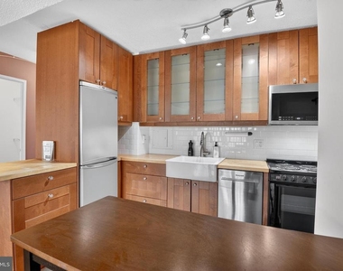1301 Delaware Avenue Sw - Photo Thumbnail 11