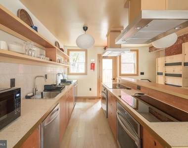 2021 4th Street Nw - Photo Thumbnail 9