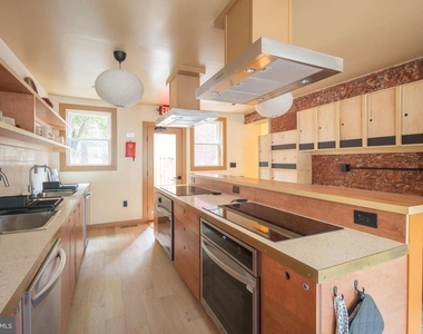 2021 4th Street Nw - Photo Thumbnail 8
