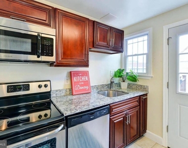 1648 L Street Ne - Photo Thumbnail 9