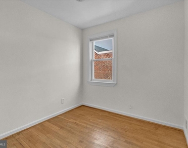 1193 46th Place Se - Photo Thumbnail 10