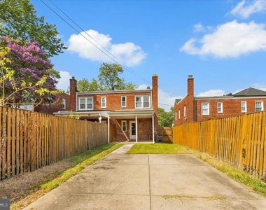 1193 46th Place Se - Photo Thumbnail 15