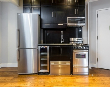 West 103rd Street, Unit 3FW - Photo Thumbnail 3
