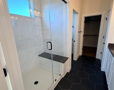 8604 Torrita Dr - Photo Thumbnail 12
