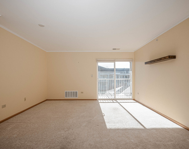 801 N Mclean Boulevard - Photo Thumbnail 2