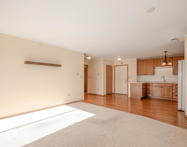 801 N Mclean Boulevard - Photo Thumbnail 4