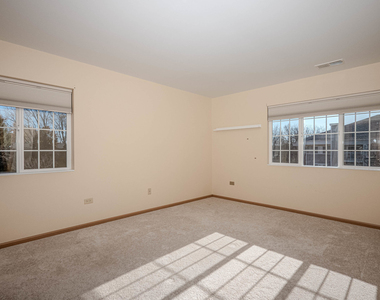 801 N Mclean Boulevard - Photo Thumbnail 8