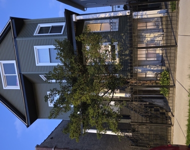 3049 N Avers Avenue - Photo Thumbnail 20