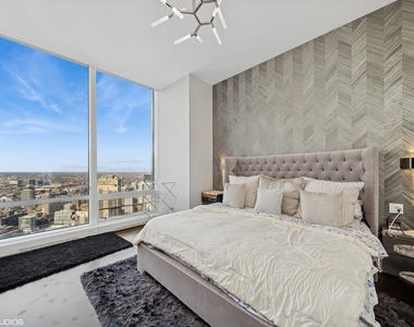 401 N Wabash Avenue - Photo Thumbnail 7