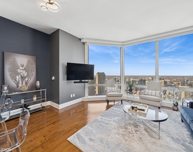 401 N Wabash Avenue - Photo Thumbnail 5