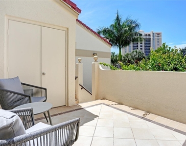 6535 Valen Way - Photo Thumbnail 30