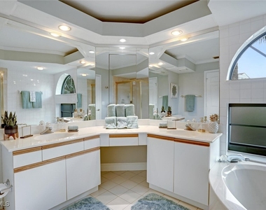 6535 Valen Way - Photo Thumbnail 22