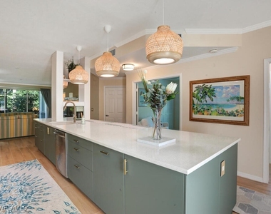 7095 Barrington Circle - Photo Thumbnail 6