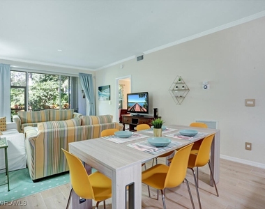 7095 Barrington Circle - Photo Thumbnail 12