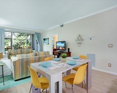 7095 Barrington Circle - Photo Thumbnail 11