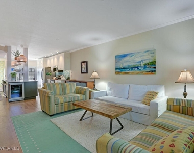 7095 Barrington Circle - Photo Thumbnail 13