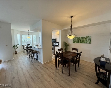 7615 Arbor Lakes Court - Photo Thumbnail 7