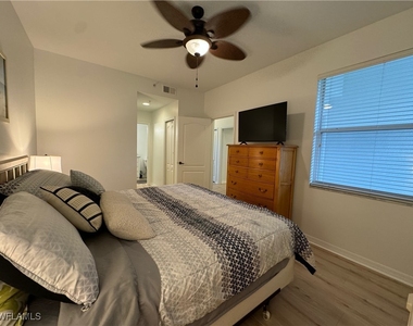 7615 Arbor Lakes Court - Photo Thumbnail 11