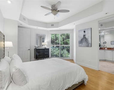 1560 Clermont Drive - Photo Thumbnail 9