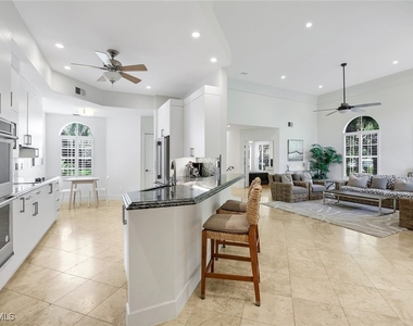 1560 Clermont Drive - Photo Thumbnail 5