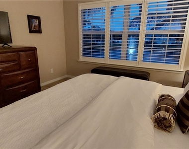 8561 Violeta Street - Photo Thumbnail 16