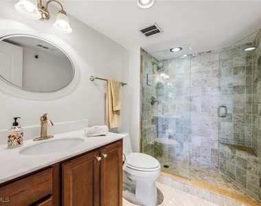 2750 Gulf Shore Boulevard N - Photo Thumbnail 12