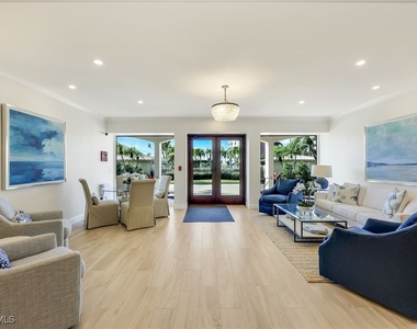 2750 Gulf Shore Boulevard N - Photo Thumbnail 16