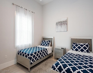 710 Soll Street - Photo Thumbnail 7