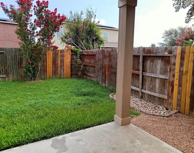 7915 Moss Springs Ct Court - Photo Thumbnail 47