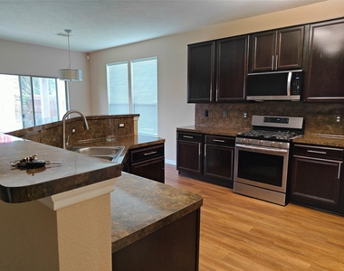 7915 Moss Springs Ct Court - Photo Thumbnail 45