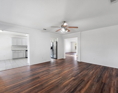 14306 Spring Marsh Court - Photo Thumbnail 6