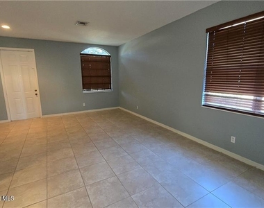 9907 E Verona Circle - Photo Thumbnail 3