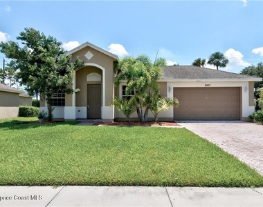 9907 E Verona Circle - Photo Thumbnail 1